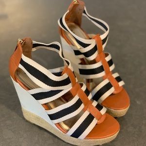 Wedge sandals, black and cream straps